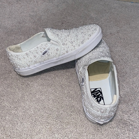 Custom made Pearl Vans - Picture 2 of 5